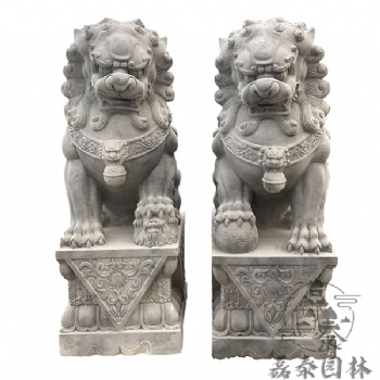 曲陽石雕獅子鎮(zhèn)宅守門石獅子磊泰園林供應(yīng)