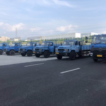 會展中心工貿(mào)附近學(xué)大車駕校