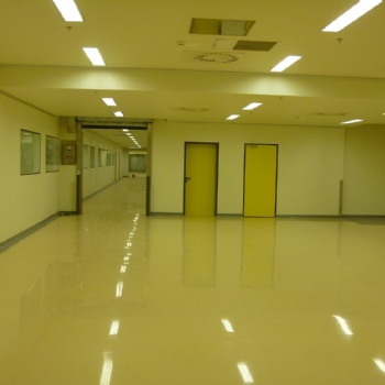 潔凈裝修材料找哪家_潔凈室規劃設計_協多利50巖棉手工板廠家_百級千級潔凈彩鋼板