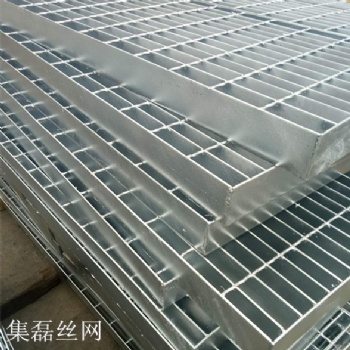 通化格柵板鍍鋅鋼格柵板生產(chǎn)廠家