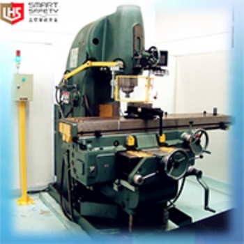 立宏安全-車(chē)床防護(hù)裝置專利-銑床防護(hù)罩-鉆床防護(hù)罩-立宏防護(hù)罩超長(zhǎng)使用壽命