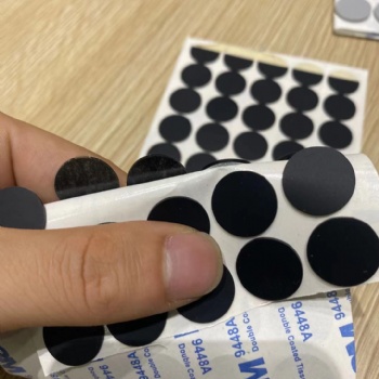 手機支架硅膠墊片生產(chǎn)廠家 東莞手機支架墊片