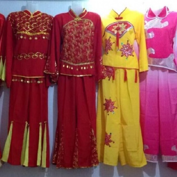 哈爾濱LU01專業(yè)批發(fā)秧歌服裝秧歌用品大鼓小鼓扇子手絹