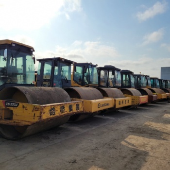 出售二手22噸振動壓路機