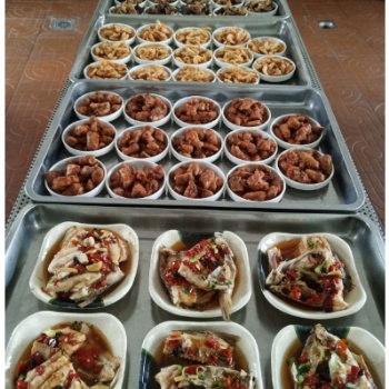 洛江工廠食堂對(duì)外承包|泉州工廠食堂承包公司