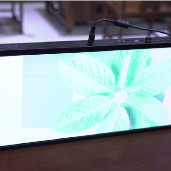博視恒通科技液晶條形屏廣告機，可根據(jù)客戶要求定制不同尺寸條形屏