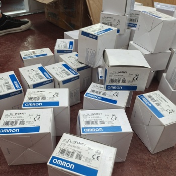 專業(yè)回收全新歐姆龍溫控器，回收歐姆龍plc工控電子元件