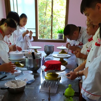 西點蛋糕培訓學校位置在哪學費多少