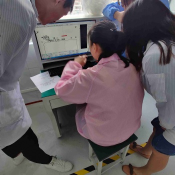 SMT**件測試儀，JCX830由傳統的兩人測試升級為單人測試，效率提升，**實現減人增效的作用