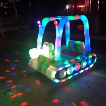 廣場(chǎng)兒童游樂(lè)場(chǎng)夜市擺攤通體發(fā)光碰碰車(chē)坦克**定時(shí)游樂(lè)車(chē)