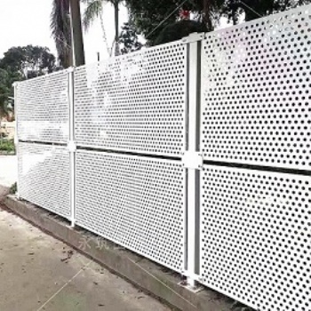 揭陽沖孔網圍擋防風護欄安裝