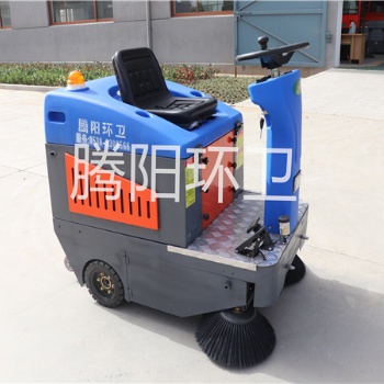 掃地車廠家產品貴與便宜的區別