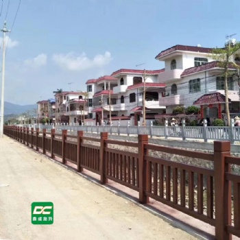水泥仿木護(hù)欄圍墻圍欄景區(qū)河道公園仿古防護(hù)欄可定制水泥欄桿