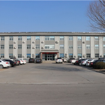 垃圾填埋場HDPE土工膜、長絲土工布、三維復合排水網家門口的生產廠家