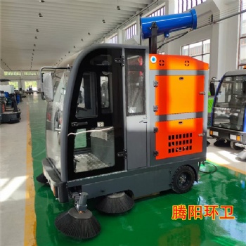 山東騰陽(yáng)2.0米駕駛式電動(dòng)掃地車(chē)