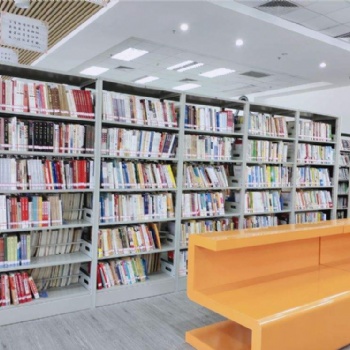 市級圖書館招聘年薪16萬館長