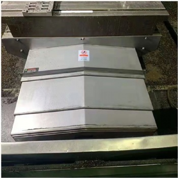 廣成機(jī)床導(dǎo)軌鋼板防護(hù)罩配件1060不銹鋼防護(hù)850E加工中心