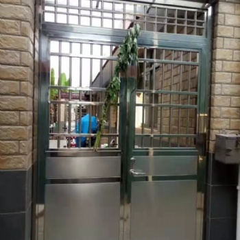 海淀區加工訂做不銹鋼防雨棚 垃圾棚安裝焊接