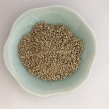 膨化尿素 緩釋型玉米糊化尿素 牛羊飼料添加劑 現(xiàn)貨發(fā)出 可供樣