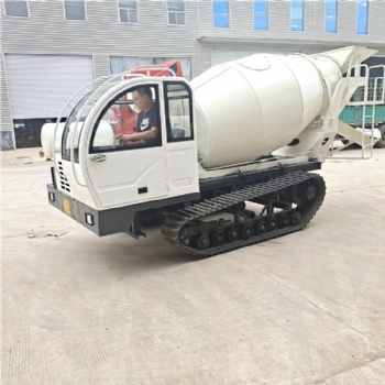 3方工業(yè)履帶攪拌車(chē) 泥石地履帶混凝土攪拌車(chē) 后橋式混凝土攪拌車(chē)
