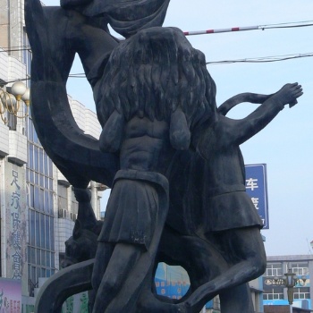 人物雕塑定制校園鑄銅玻璃鋼雕像大型戶外園林景觀小品學(xué)校的擺件