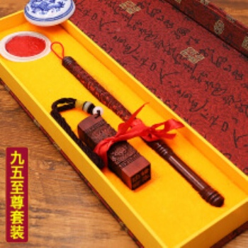 中國(guó)胎毛筆廠家現(xiàn)場(chǎng)制作或者直播制作全北京免費(fèi)理胎毛全國(guó)接單制作胎毛筆胎毛章