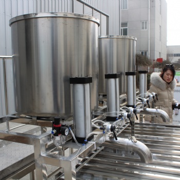 全自動大型豆腐機(jī) 氣壓式豆腐機(jī)械加工 漿渣分離三聯(lián)磨漿機(jī)