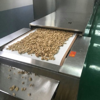 核桃仁微波烘烤設(shè)備,堅果烘烤熟化設(shè)備