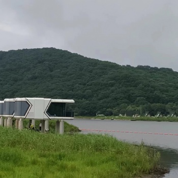 造型雙曲鋁單板 果園 戶外民宿 風景度假村旅游民宿太空艙