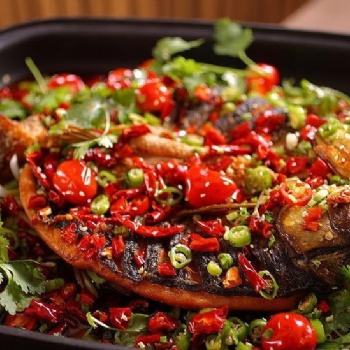 烤魚(yú)的做法哪里有教，重慶烤魚(yú)培訓(xùn)現(xiàn)場(chǎng)