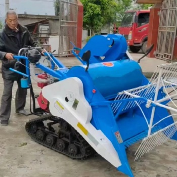 山區(qū)小型水稻小麥聯(lián)合收割機、水稻、爛泥田專用收割機