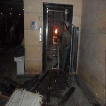 常熟中心地區，國產商用二手電梯 、二手人行梯回收廠商