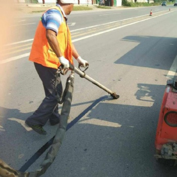 瀝青灌縫膠路面裂縫修補廠家直供