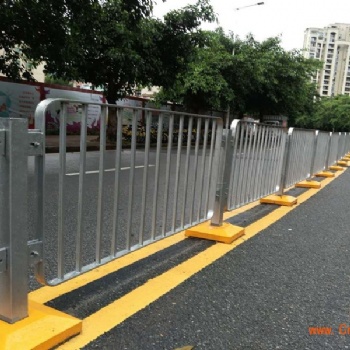 市政護欄廠家深圳港式護欄人行道綠色護欄