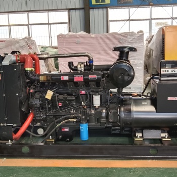 山東柴油發(fā)電機(jī)100千瓦備用電源 防凍發(fā)電機(jī)組