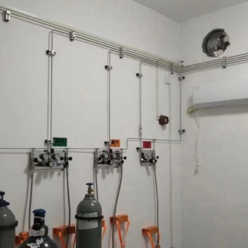 鹿寨實驗室氣路工程-實驗室氣路改造-氣路減壓閥安裝-廣西鴻嘉氣路公司
