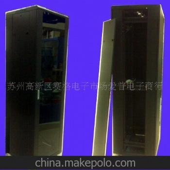 供應 2.0-1.5優(yōu)質豪華型網孔服務器機柜APTT6642 （機柜）