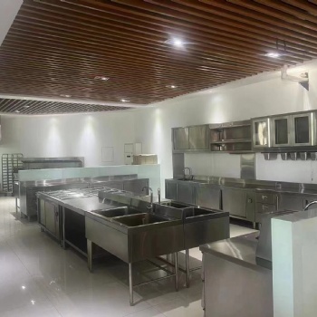 東莞鑫旺酒店大型油煙管道清洗商場工廠食堂排煙系統凈化器風機清潔