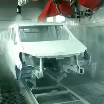 高效機器人整車自動噴涂