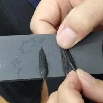 全網(wǎng)胎毛筆制作**的廠家北京冬順胎毛筆現(xiàn)場制作中心全程看著制作