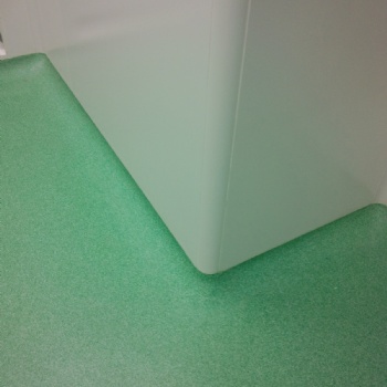 mRNA疫苗車間防污染方案：單向氣流+隔離器聯動施工?，CRABS系統集成