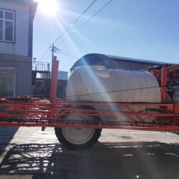 華璽3WPQ-5000牽引式玉米打藥機(jī)噴桿噴霧機(jī)廠家