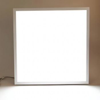 深圳郎特高光效面板燈606018w代替36w節約一半電費